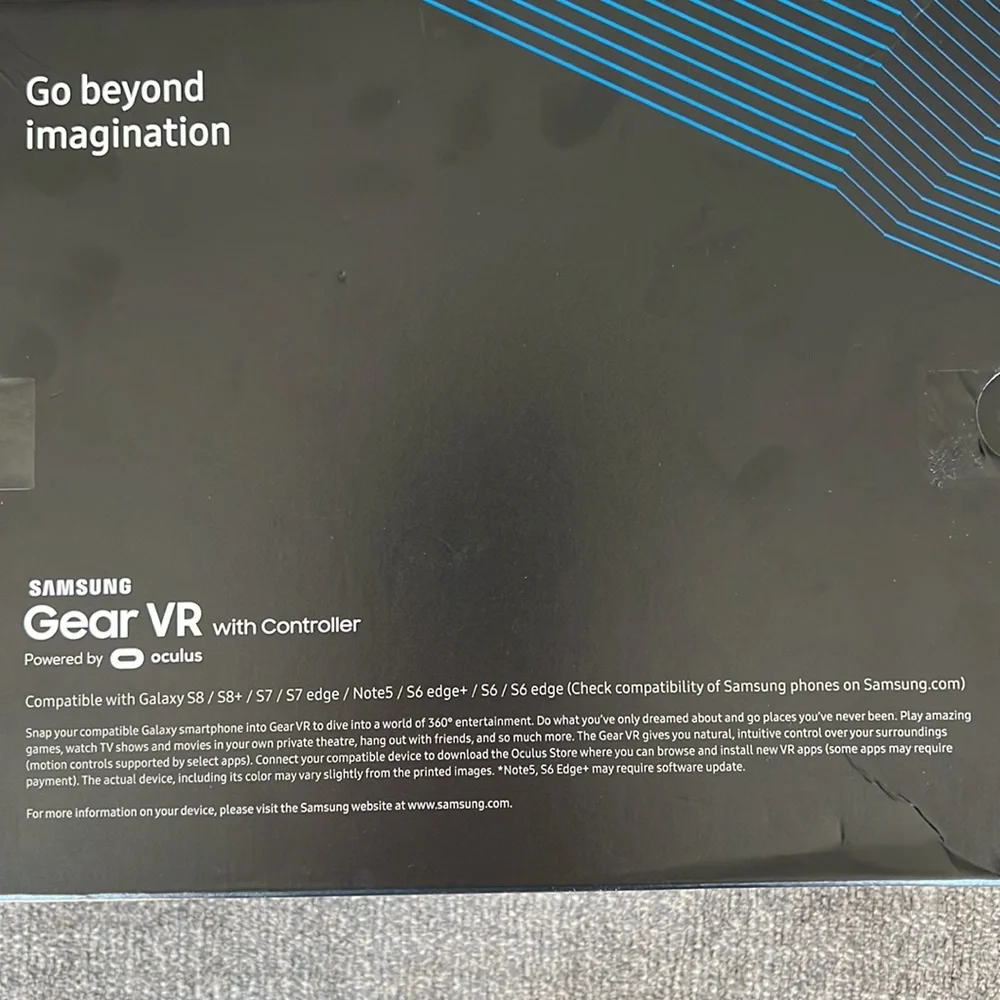 New in box Oculus Gear VR with controller - Samsung